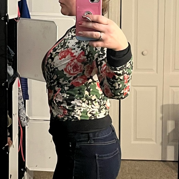 Reversible Jacket - Picture 5 of 6